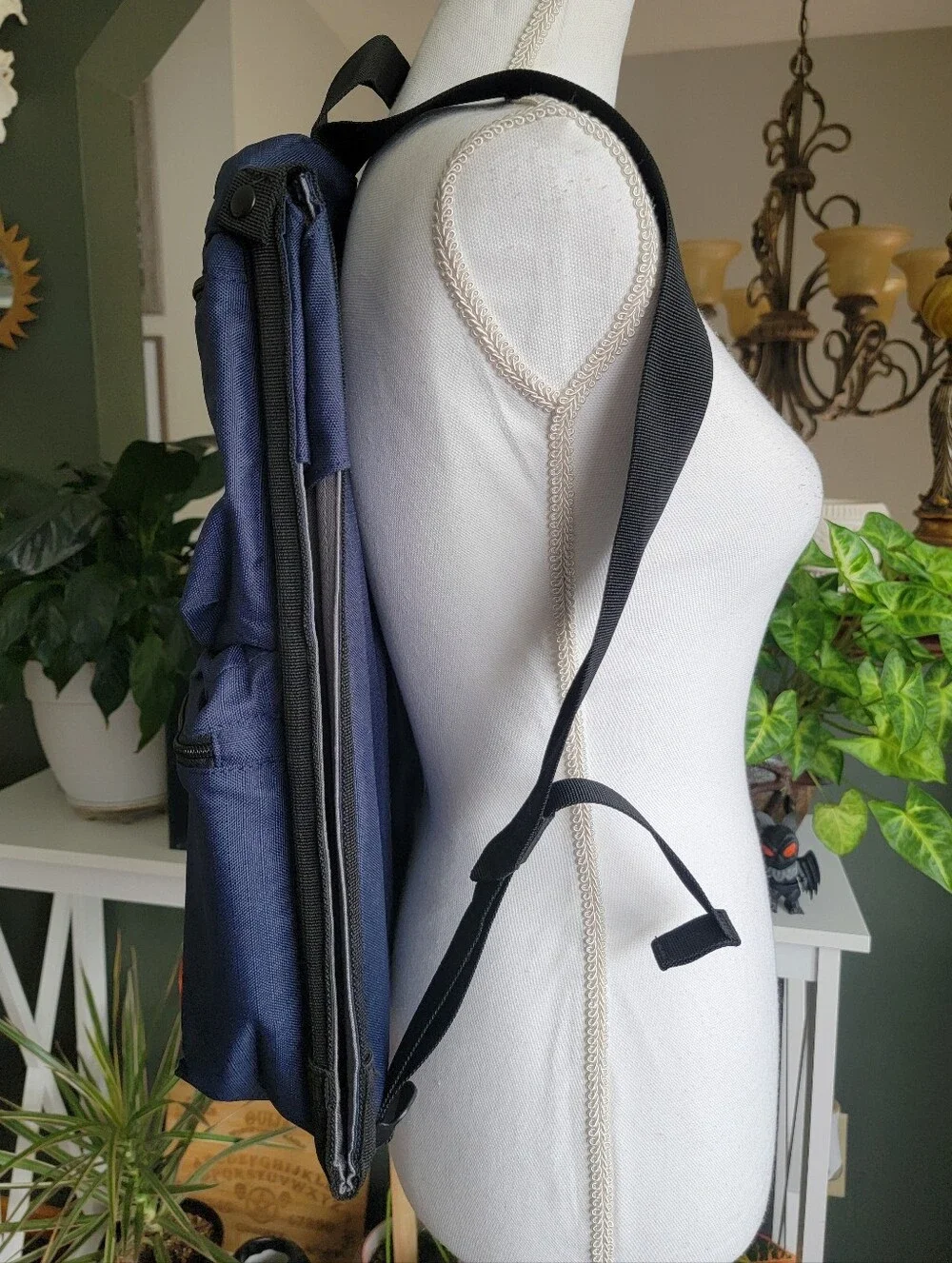 NWOT Wren Navy Blue Backpack Cooler Chair